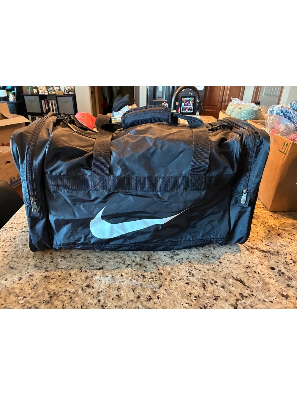Nike Black Sports Gym Training Duffel Bag with Multiple Compartments